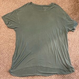 American Eagle Outfitters Green Relaxed Short Sleeve T-Shirt